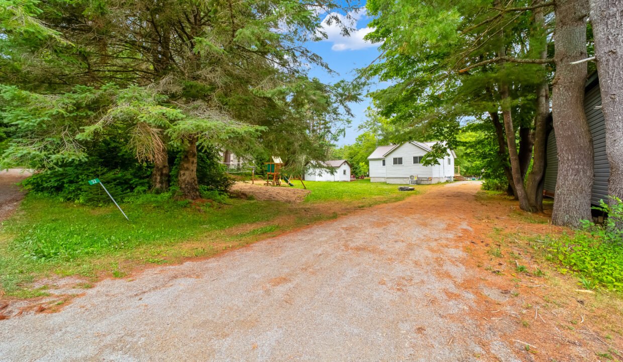 MLS | 32 Beachli Lane | 001