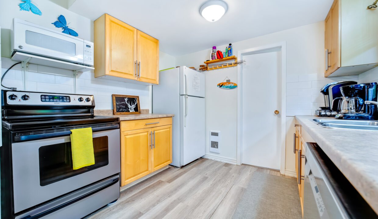 MLS | 32 Beachli Lane | 017